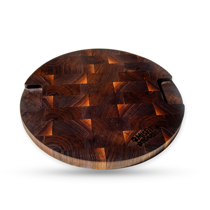 Luca, one of the twin walnut end-grain pizza boards, product view